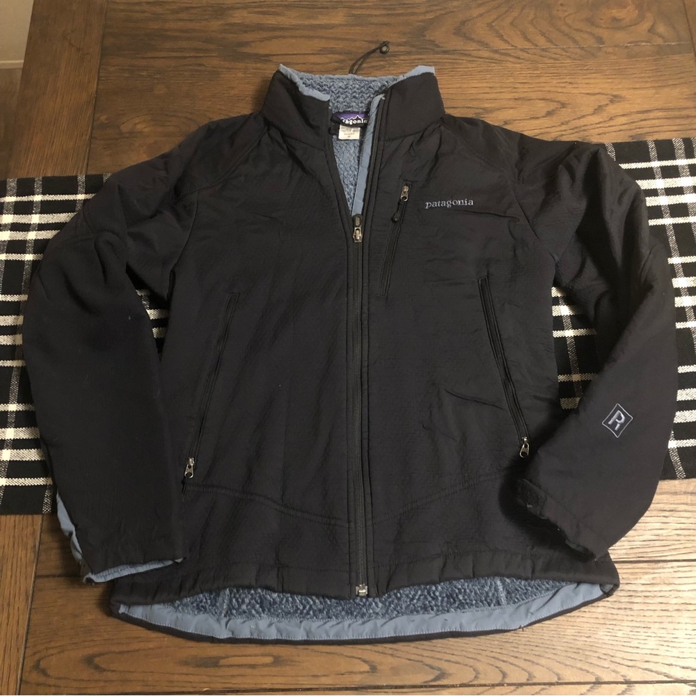 Patagonia fuzzy lined black jacket women’s size medium